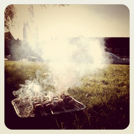 It's BBQ o'clock by the river. #summer